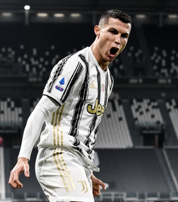 Điên Mắt Luôn! Tại Sao CR7 Có Thể Ghi Bàn Từ Mọi Cự Ly Xa?!